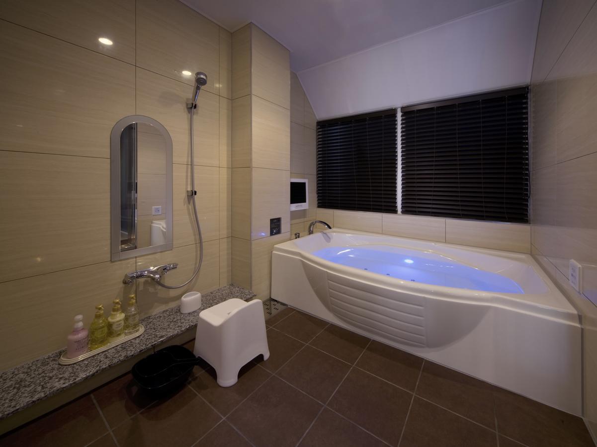 Jewel Hotel Luxury Modern (Adults Only) Miyoshi  Экстерьер фото